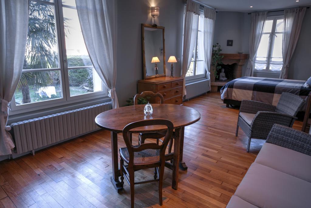 Chambre D'Hote La Bacotterie Bois-le-Roi  Rum bild
