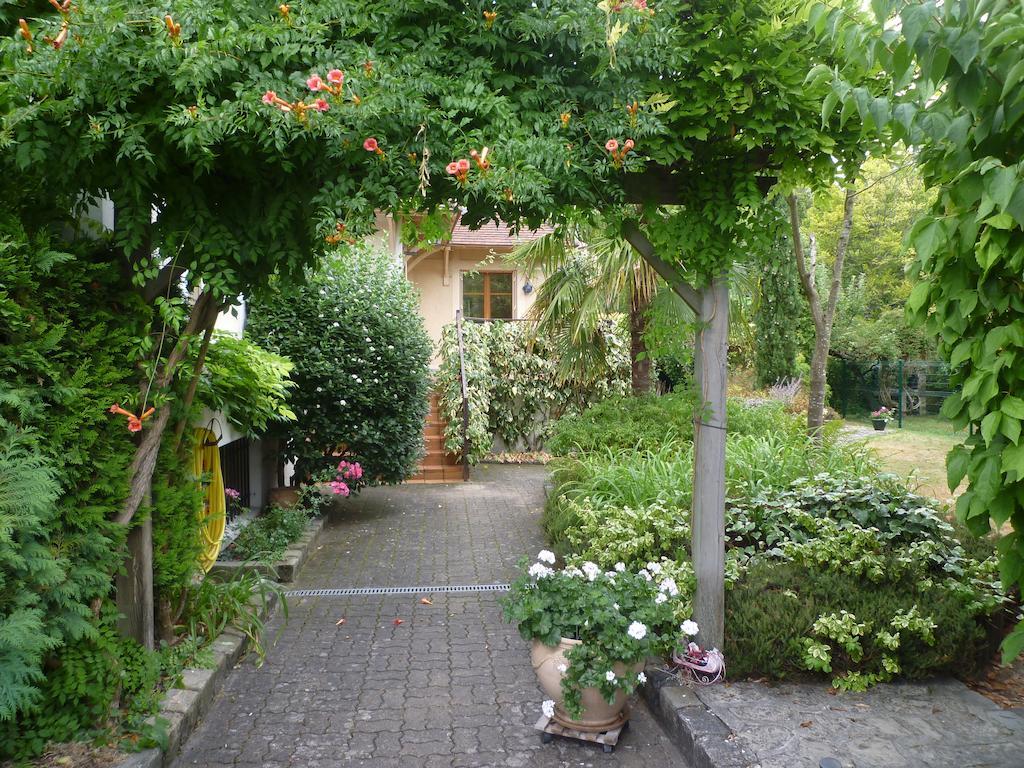 Chambre D'Hote La Bacotterie Bois-le-Roi  Exteriör bild
